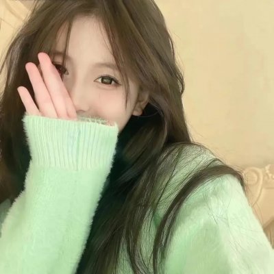 公寓里的两个女人